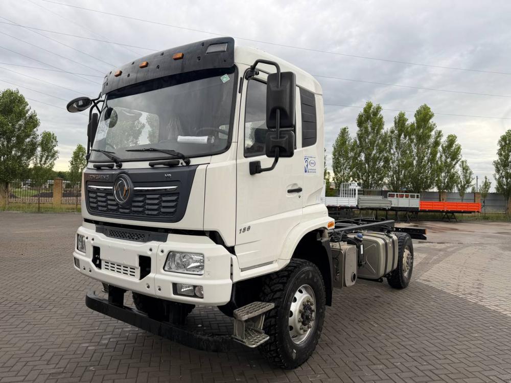 Поступление НОВИНКИ на склад г.Актобе - шасси высокой проходимости 4х4 DONGFENG 2131 c новой кабиной VR