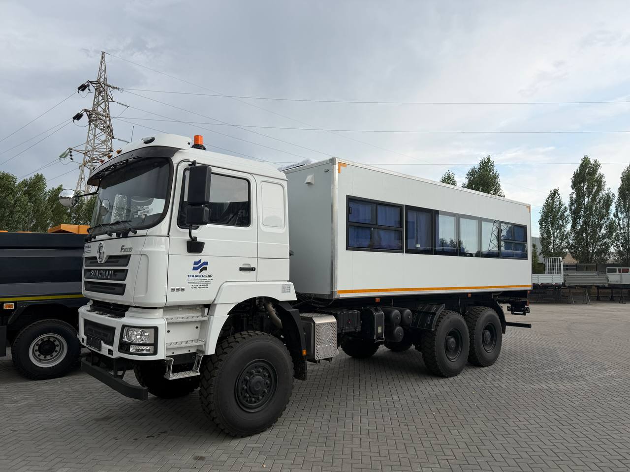 ОТГРУЗКА ПАРТИИ ВАХТОВЫХ АВТОБУСОВ SHACMAN F3000 - 28 мест 6х6