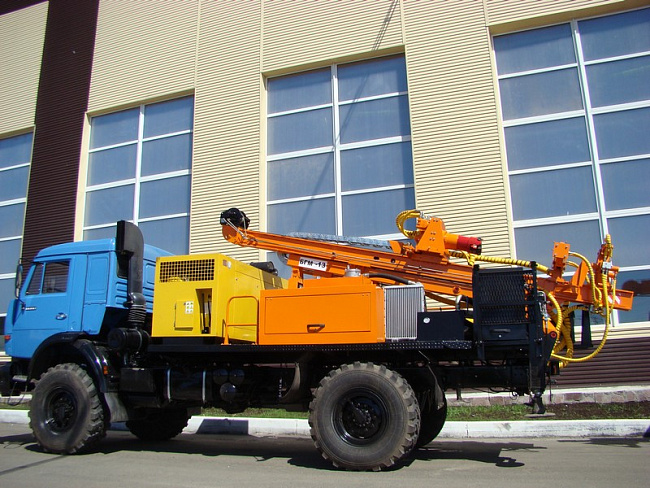 Буровая геологическая машина БГМ-13