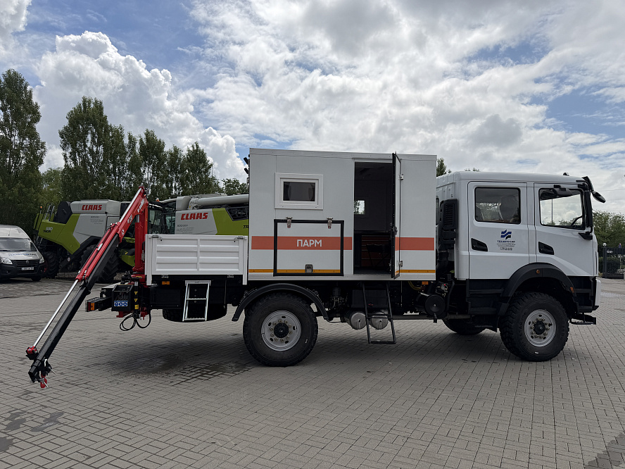 Мастерская передвижная ПАРМ-2  DONG FENG 4×4  6 мест с краном манипулятором КМУ 