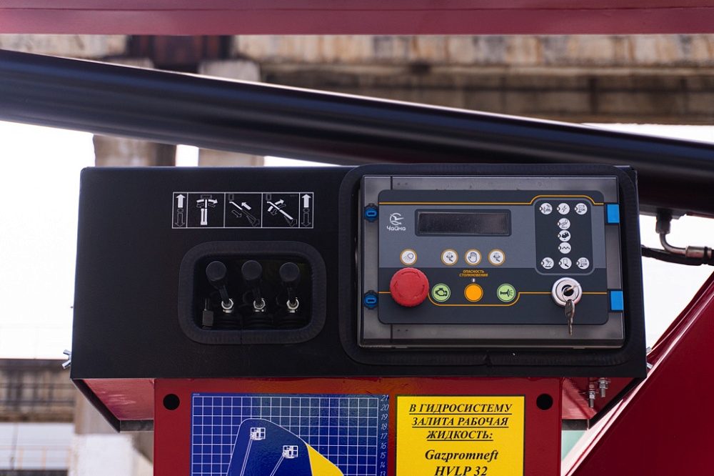 Автовышка (АГП) на базе DONGFENG Z80S TR-318 (высота подъема 18м)