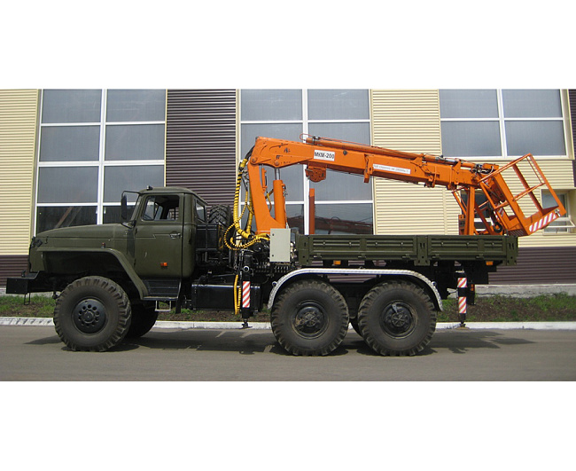 Многофункциональный кран-манипулятор МКМ-200 (УРАЛ 4320)