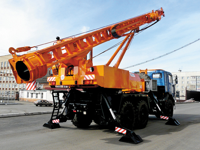Бурильно-сваебойная машина БМ-811М