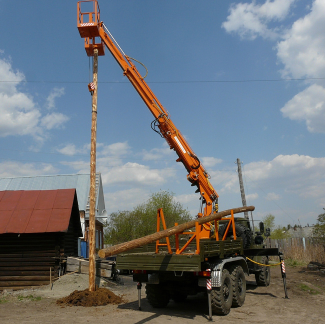 Многофункциональный кран-манипулятор МКМ-200 (УРАЛ 4320)