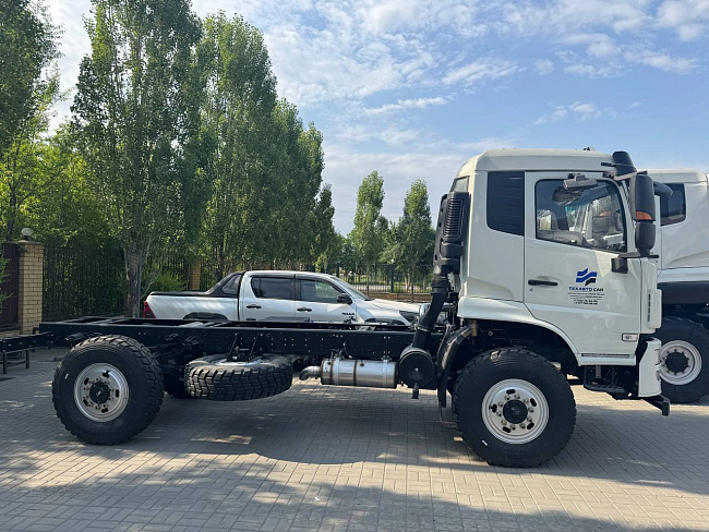 ШАССИ АВТОМОБИЛЬНОЕ DONGFENG 4x4 (общее описание)
