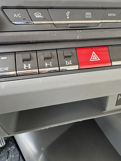 Удлиненное шасси SHACMAN 6х6 SX1258DR385 база 4 575мм КАБИНА X5000