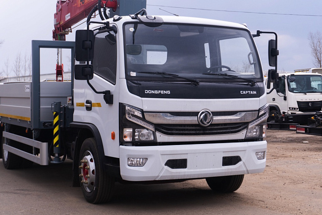 Бортовой автомобиль С120L оснащенный крано-манипуляторной установкой КМУ FG 514