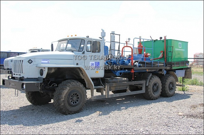 цементировочный АЦ-32У на шасси Урал-4320-1951-40