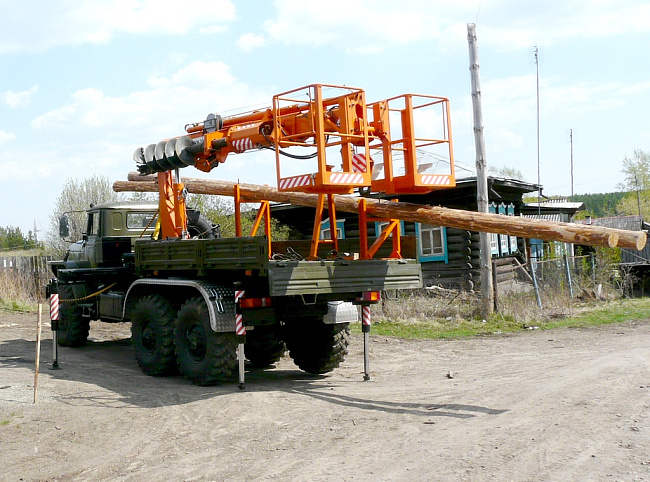 Многофункциональный кран-манипулятор МКМ-200 (УРАЛ 4320)