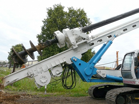 Строительная бурильная машина СБМ-120