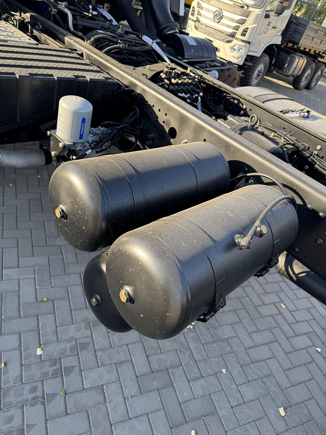 Шасси SHACMAN 6х6 SX1258DR385 база 4 375мм