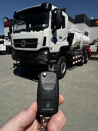 Автоцистерна водовоз АЦПТ-10 "DONGFENG" 6x6