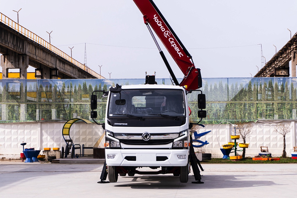 Автовышка (АГП) на базе DONGFENG Z80S TR-318 (высота подъема 18м)