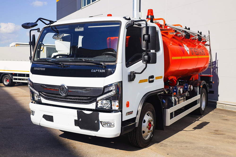 Автотопливозаправщик АТЗ-8 (вместимость 8 куб. м.) на базе DONGFENG C120S