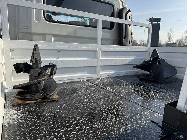 Бурильно-крановая машина DF-3000 на шасси DONFENG 4x4 