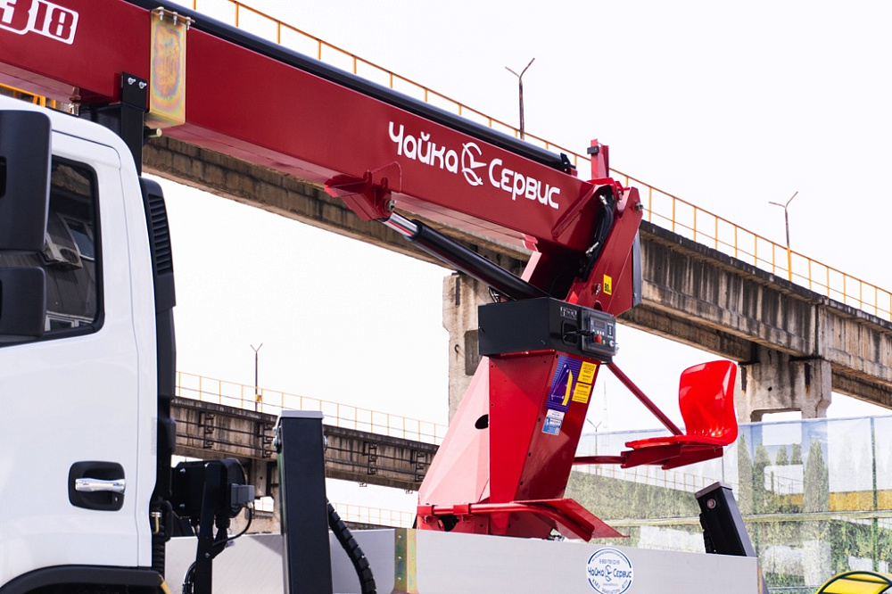 Автовышка (АГП) на базе DONGFENG Z80S TR-318 (высота подъема 18м)