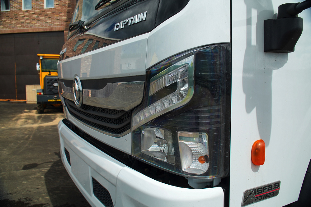 Автомобиль грузовой бортовой с тентом (ШТОРНИК) на базе DONGFENG С120L