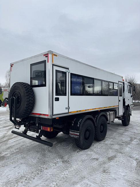 ВАХТОВЫЙ АВТОБУС SHACMAN 385 F3000 6x6 28 мест