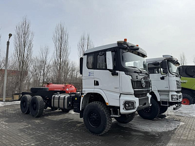 Удлиненное шасси SHACMAN 6х6 SX1258DR385 база 4 575мм КАБИНА X5000