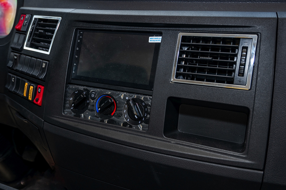 DONGFENG C180LS Крано-манипуляторная установка HYVA SK-6.3 (+ борт 7,5м (AL)