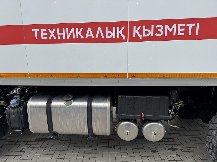 Мастерская передвижная ПАРМ(АНРВ)  с краном манипулятором КМУ на шасси DONG FENG 4×4