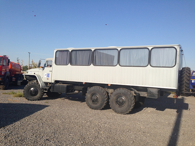 Вахтовый автобус Урал-3255-0013-61 30 мест