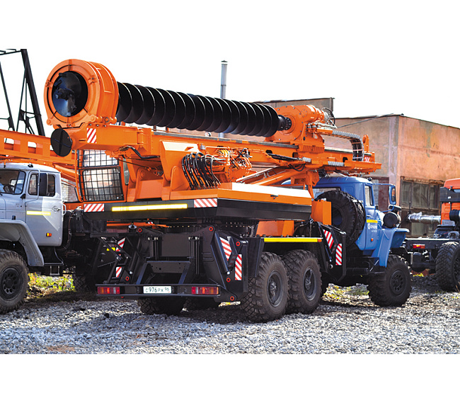 Машина бурильная шнековая МБШ-818