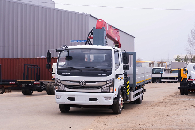 Бортовой автомобиль С120L оснащенный крано-манипуляторной установкой КМУ FG 514