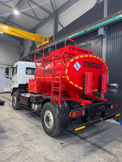 Автозаправщик АТЗ-5 на шасси DONGFENG 4х4