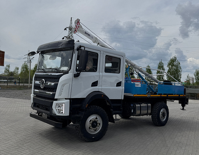 Бурильно-крановая машина DF БКМ-516 на шасси DONFENG 2131 4x4 спаренная кабина 6 мест
