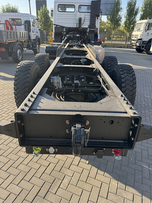 Шасси SHACMAN 6х6 SX1258DR385 база 4 375мм
