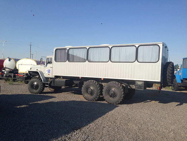 Вахтовый автобус Урал-3255-0013-61 30 мест