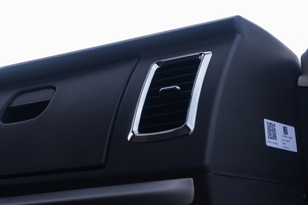 Бортовой автомобиль С120L оснащенный крано-манипуляторной установкой КМУ FG 514