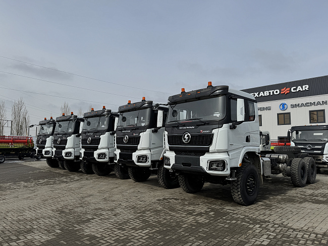 Удлиненное шасси SHACMAN 6х6 SX1258DR385 база 4 575мм КАБИНА X5000