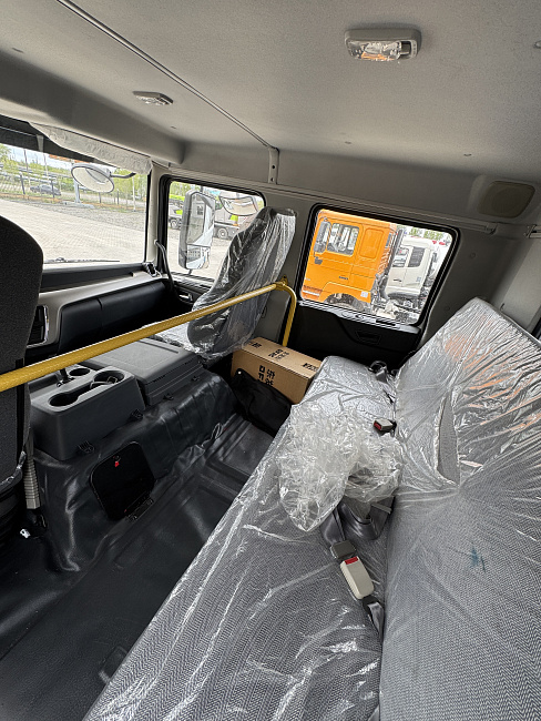 Бурильно-крановая машина DF БКМ-516 на шасси DONFENG 2131 4x4 спаренная кабина 6 мест