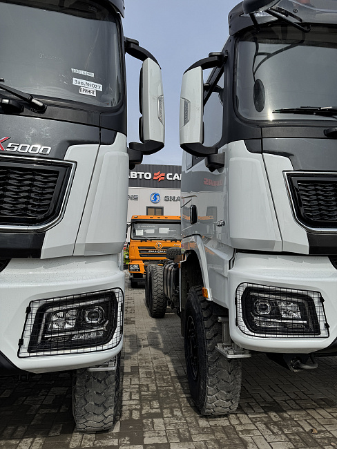 Удлиненное шасси SHACMAN 6х6 SX1258DR385 база 4 575мм КАБИНА X5000