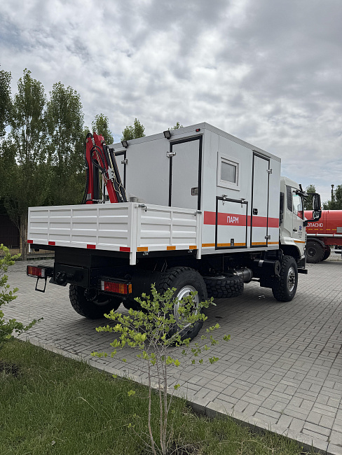 Мастерская передвижная ПАРМ(АНРВ)  с краном манипулятором КМУ на шасси DONG FENG 4×4