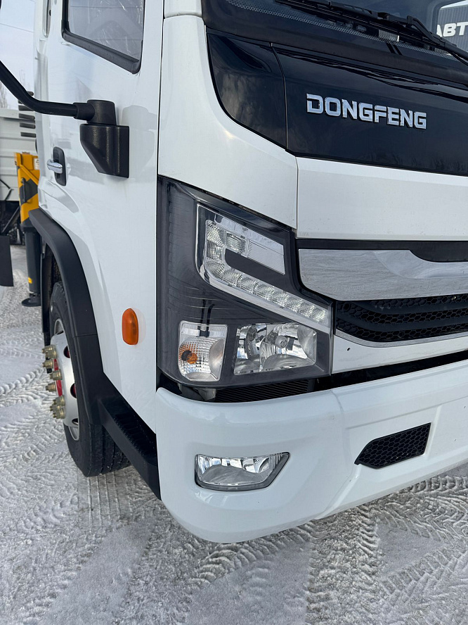 Бортовой автомобиль Dongfeng C120L с КМУ XCMG SQS68-3