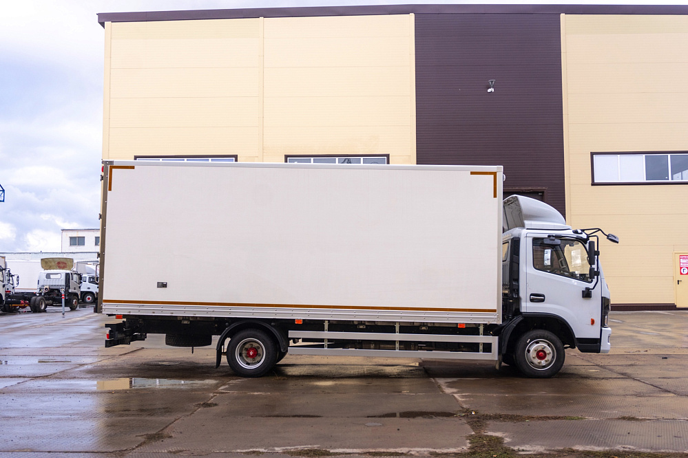 Фургон — рефрижератор на базе DONGFENG C180NA с ХОУ CARRIER SH750 и ГБ NTLIFT 1.5