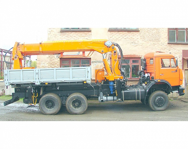 Универсальная бурильная машина УБМ-85 (Урал 4320)
