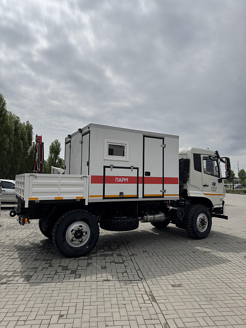 Мастерская передвижная ПАРМ(АНРВ)  с краном манипулятором КМУ на шасси DONG FENG 4×4
