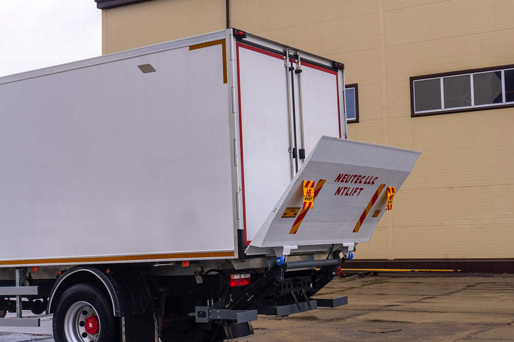 Фургон – рефрижератор на шасси DONGFENG C180LA с ХОУ CARRIER SH850 и ГБ NTLIFT 1.5
