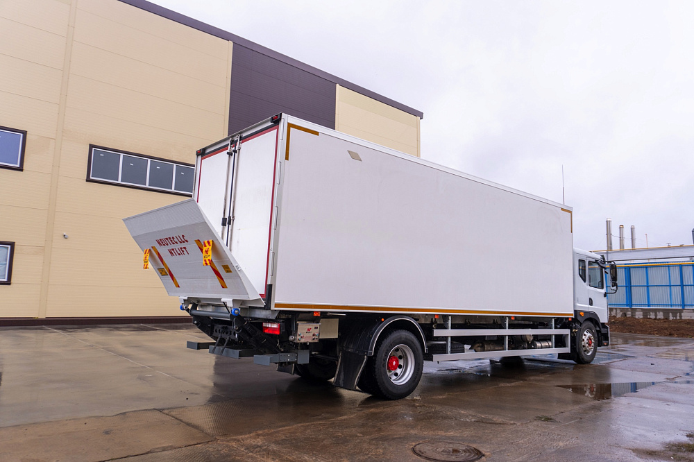 Фургон – рефрижератор на шасси DONGFENG C180LA с ХОУ CARRIER SH850 и ГБ NTLIFT 1.5