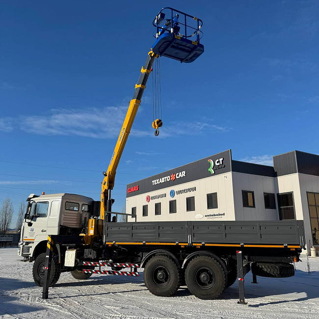 АВТОМОБИЛЬ БОРТОВОЙ SHACMAN 6x6 с КРАНОМ МАНИПУЛЯТОРОМ (КМУ) XCMG SQS157 с монтажной корзиной