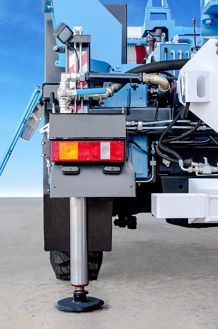 Установка разведочного бурения УРБ-41