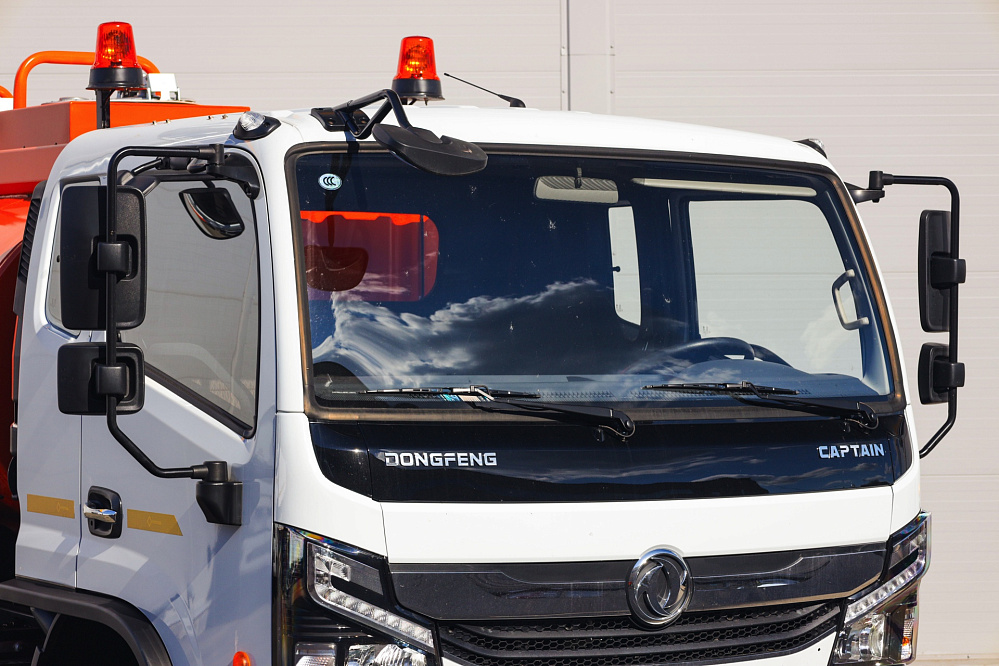 Автотопливозаправщик АТЗ-8 (вместимость 8 куб. м.) на базе DONGFENG C120S