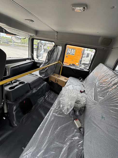 Бурильно-крановая машина DF БКМ-516 на шасси DONFENG 2131 4x4 спаренная кабина 6 мест