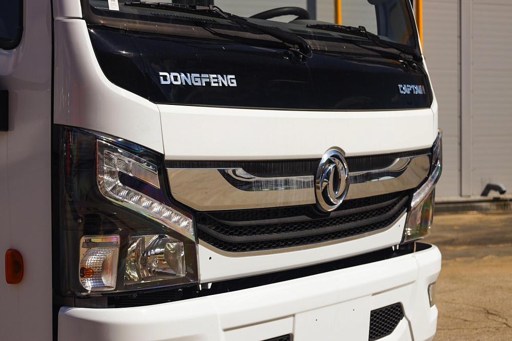 Автомобиль грузовой бортовой с тентом (ШТОРНИК) на базе DONGFENG С120L