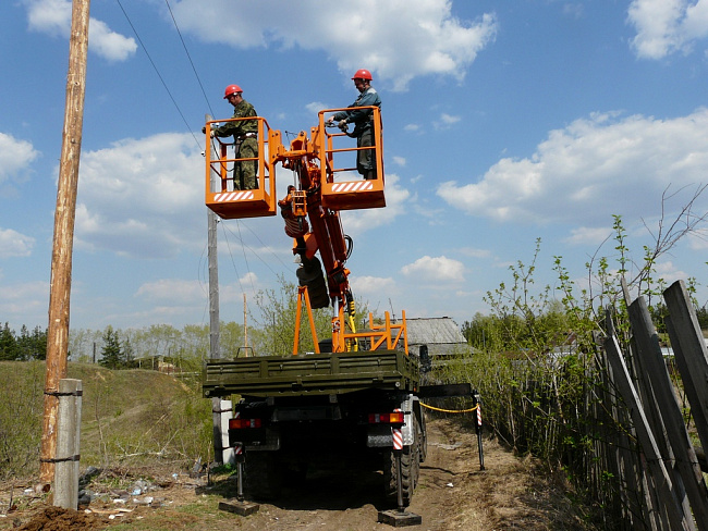 Многофункциональный кран-манипулятор МКМ-200 (УРАЛ 4320)