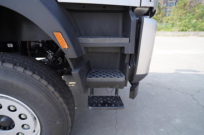 Шасси DONGFENG 4х4 вездеход кабина 2 ряд 13 тонн (рестайл 2026) мосты DENA